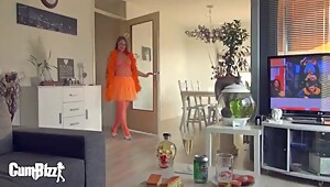 Dutch slut sucks BBC and gets fucked on Kingsday