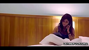 Indian Bhabhi Blackmail Hotel Staff For Sex Video