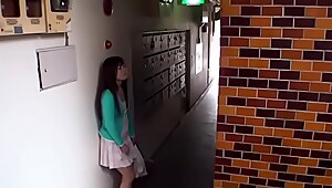 Japanese wife did lost her keys part.1
